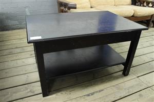 BROWN SMALL COFFEE TABLE(S067084A)