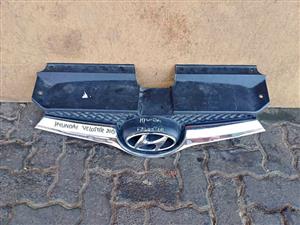 Hyundai Veloster grill 2013