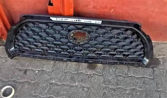 Toyota Corolla Cross grill
