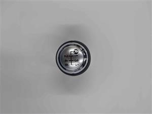BRAND NEW COROLLA PROFESIONAL GEAR KNOB SHORT SILVER 2009-2021