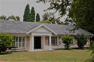 Welcome to a full title, freestanding home in the secure and family-friendly at no 3 Juniper