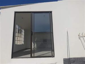 1 bedroom cottage to let in magpie street Kensington jhb