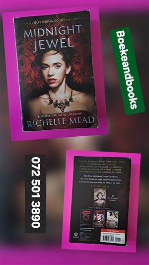 Midnight Jewel - Richelle Mead - The Glittering Court #2.  