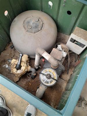 Swimming pool pump and filter combo