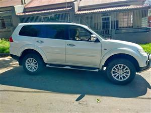 2010 Mitsubishi PAJERO 3.0 4X4 diesel automatic transmission 7 seater Spare keys Leather seats