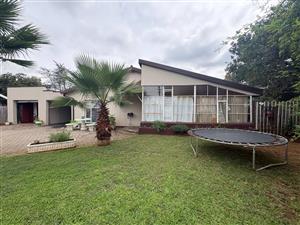 House For Sale in Rothdene