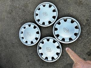 Nissan Hubcaps 13 "inch 