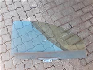 FORD KA DRIVER WINDOW FOR SALE.