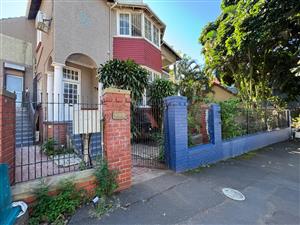 Prime Letting On Gordon Road ideal For Office Space or Restaurant