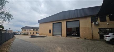 452sqm Warehouse to lease in Randjespark Midrand