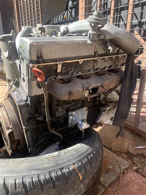 Mercedes OM662 complete with gearbox & trasfer case