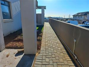 🏡 Beautiful 2-Bedroom First-Floor Apartment for Rent