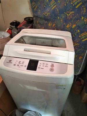 Samsung 9kg Top Loader Washing Machine. Still in perfect working order.