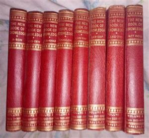 Vintage 8-volume complete set of The New Book of Knowledge1950s
