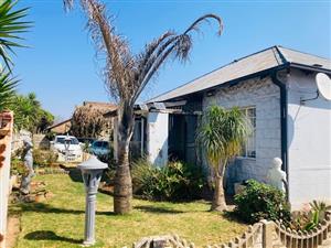 3 Bedroom family home for sale in Brakpan Central