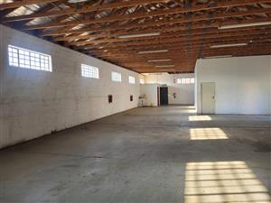 800m2  80 Amp Factory TO LET in Clayville - NO LOADSHEDDING