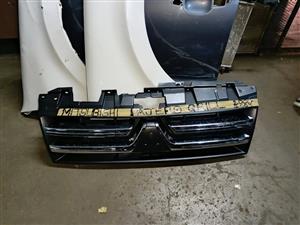 Mitsubishi Pajero grill 2007-2009