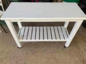 KITCHEN ISLAND TABLE ON WHEELS