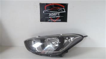 Hyundai I20 left headlight