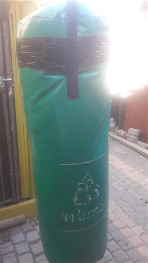 40 kg punching bag