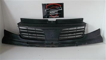Nissan Primastar grille