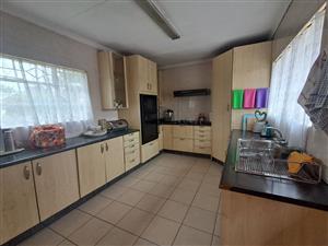 House For Sale in Mayfield Park