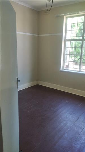 Inside bedroom to rent in Kensington