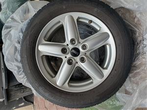 4 x 205/60 R16 Dunlop tyres with five star alloy mag rims