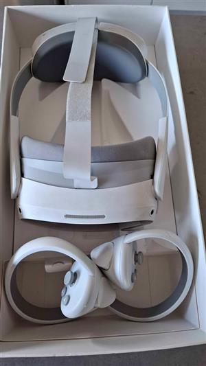 Great condition with box Pico 4