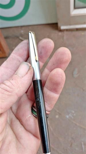 Antique 1930 hifra goldplated tip fountain pen