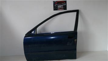 Volvo S40 left front door