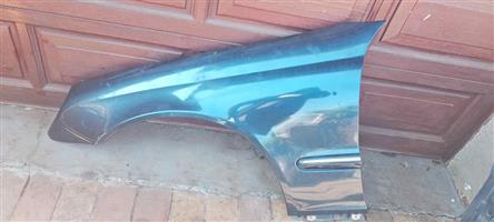 Mercedes w203 left fender