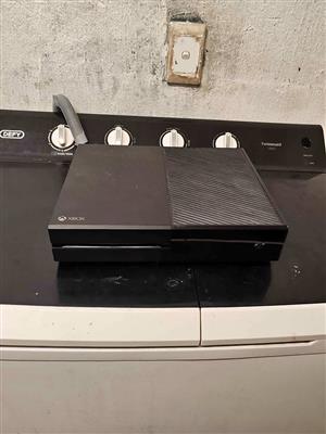 XBOX ONE FAULTY/BROKEN.