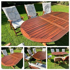 8 seater patio table with cushions 