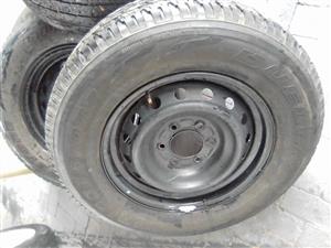 17inch Ford Ranger original steel rim(standard)with used 265/65/17 tyre to use for spare
