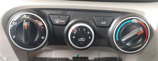HYUNDAI VENUE AIRCON HEATER UNIT 