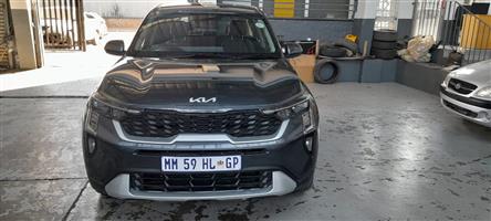 2025 Kia SONET 1.5 in a GRAND SUPER Condition