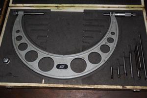 MICROMETER EXTERNAL 200-300mm TA