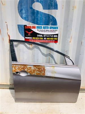 Hyundai Kona right side front door (2013-2017)