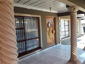 Modern house for sale in Tshikota