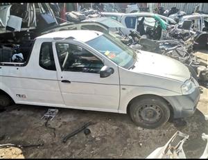 Nissan Np200 for stripping 