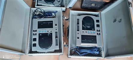 Pioneer CDJ 100s FOR SALE