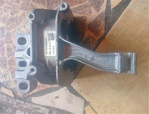 Audi engine mount