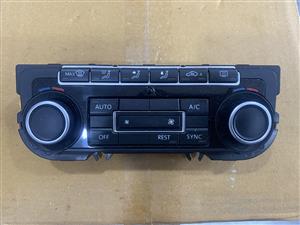 2016 VW AMAROK CLIMATE CONTROL UNIT FOR SALE. IN PRISTINE CONDITION