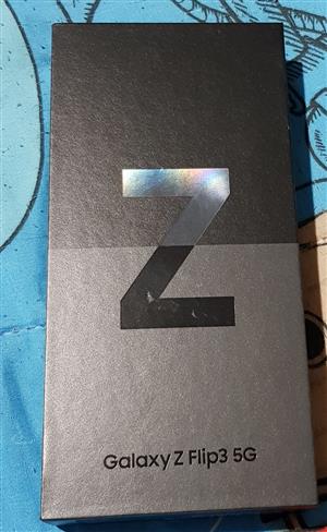 Galaxy Z Flip 3 5G ( Brand new) Colour: Black 