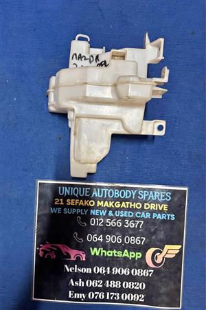 Mazda 2 Wiper Bottle Tank
