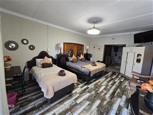 Guest House For Sale in Rhodesdene