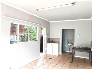 Studio to let in Garsfontein