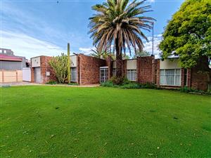 Spacious Family Home in Dassie Rand!
