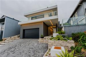 House For Sale in Pinnacle Point Golf Estate